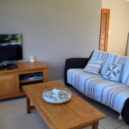 Maison Avec Jardin Clos A Louer A Louannec, A Proximite De La - Fr-1-368-65